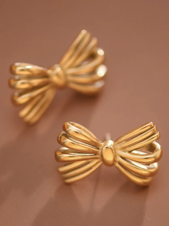 Violet 18K Bow Stud Earrings
